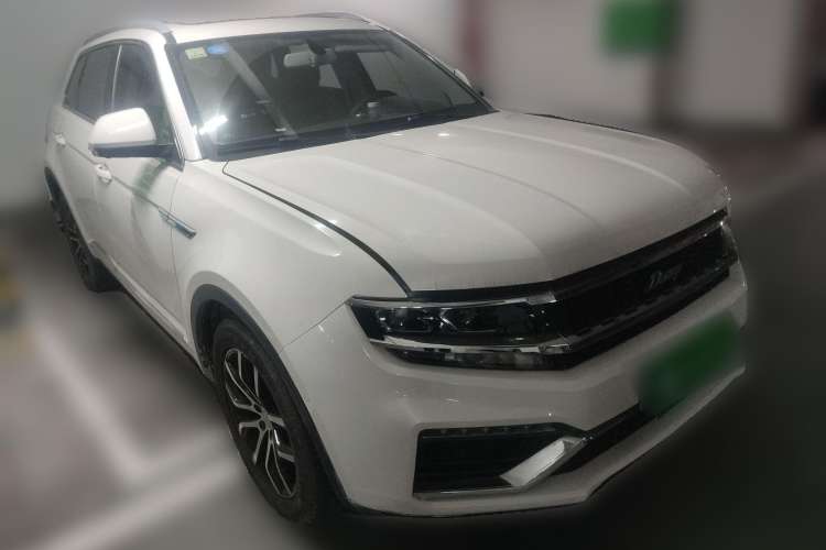 Used Zotye Domy X7 2018 2.0T Automatic Supreme Edition Front Right 45 Deg