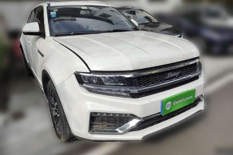 Used Zotye Domy X7 2018 2.0T Automatic Prestige Edition Front Right 45 Deg