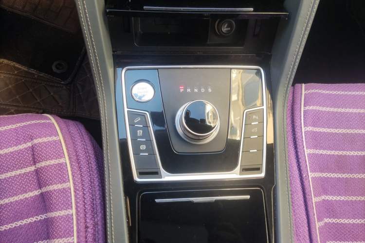 Used Zotye Domy X7 2018 2.0T Automatic Luxury Version Gear Lever
