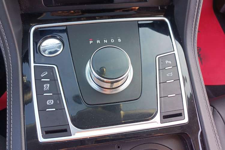 Used Zotye Domy X7 2018 2.0T Automatic Luxury Version Gear Lever