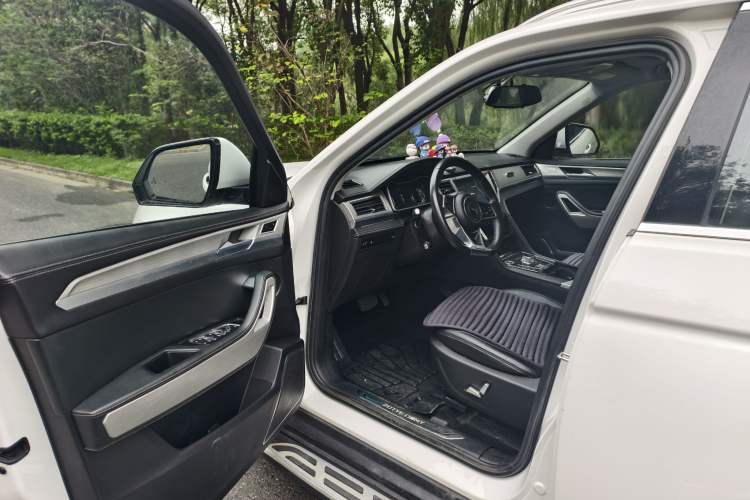 Used Zotye Domy X7 2018 2.0T Automatic Supreme Edition Interior 2