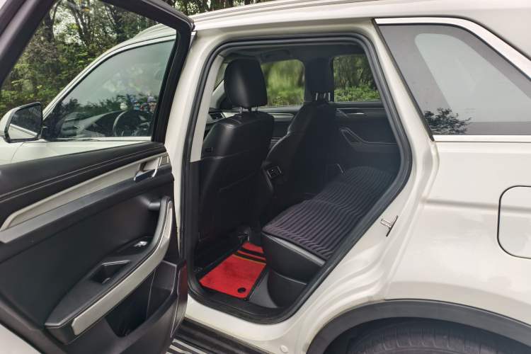 Used Zotye Domy X7 2018 2.0T Automatic Supreme Edition Interior 3