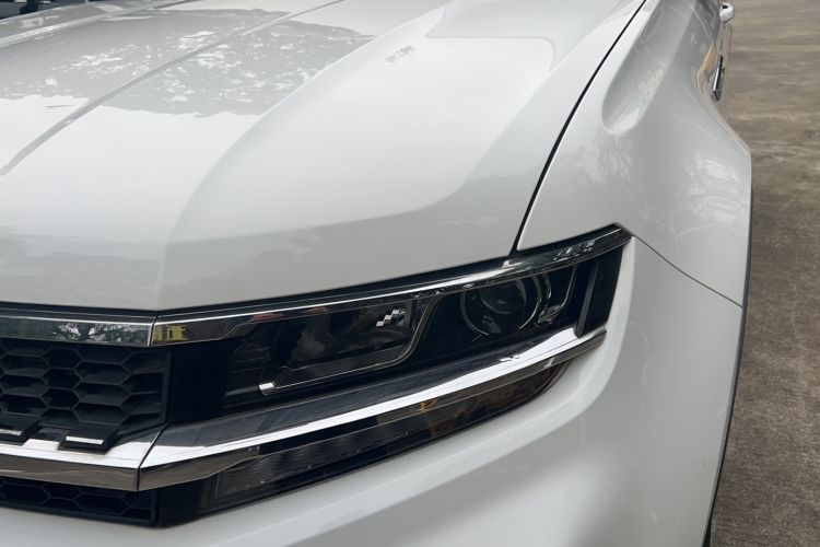 Used Zotye Domy X7 2018 2.0T Automatic Prestige Edition Left Front Headlight