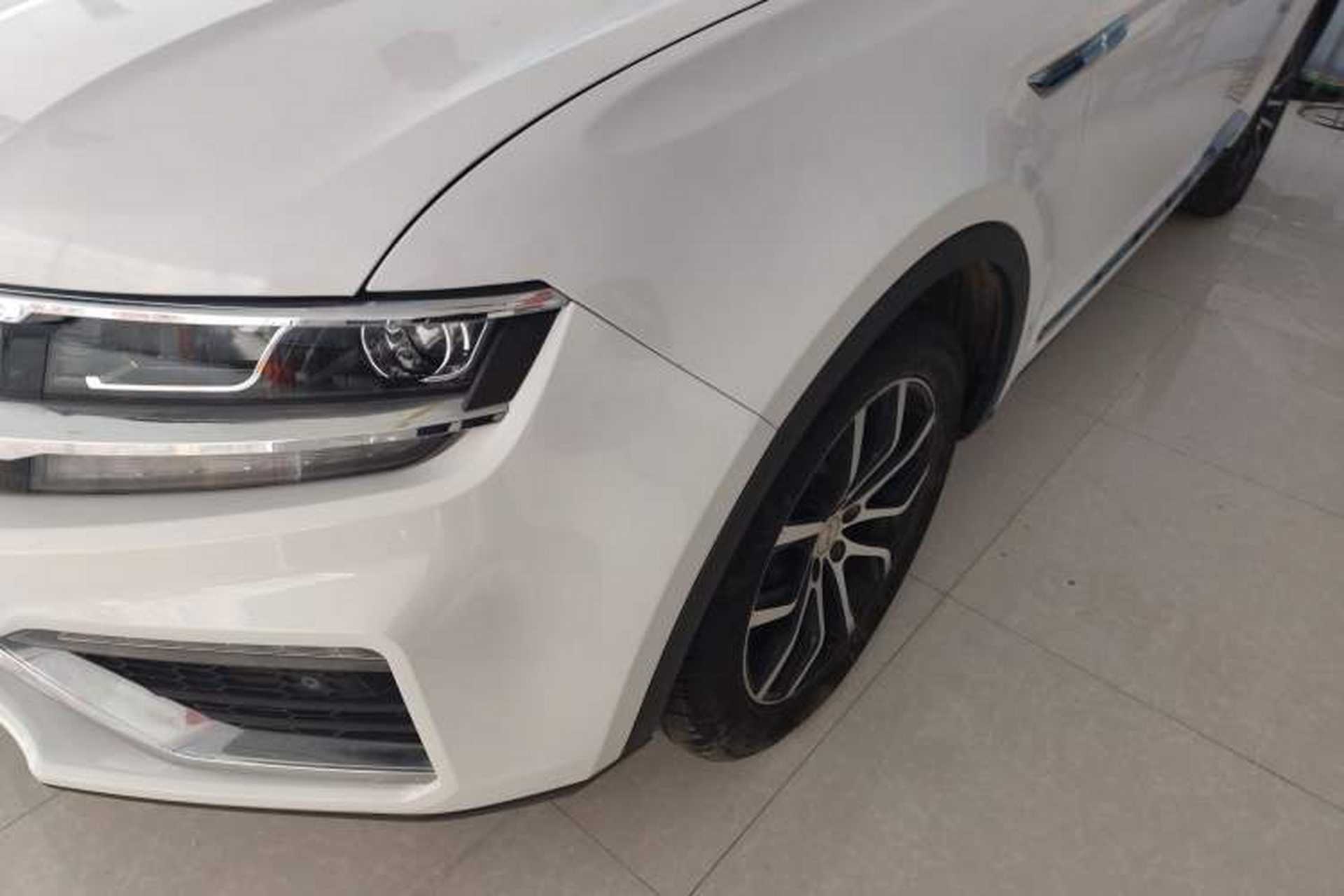Used Zotye Domy X7 2018 2.0T Automatic Prestige Edition Left Front Headlight
