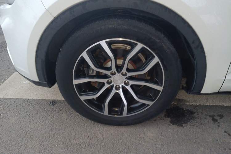 Used Zotye Domy X7 2018 2.0T Automatic Luxury Version Left Front Wheel Hub