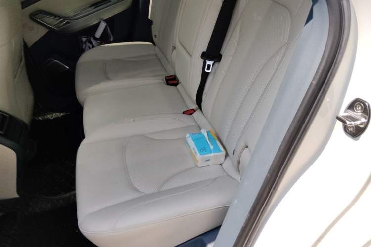 Used Zotye Domy X7 2018 2.0T Automatic Supreme Edition Left Rear Seat