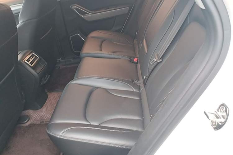 Used Zotye Domy X7 2018 2.0T Automatic Prestige Edition Left Rear Seat