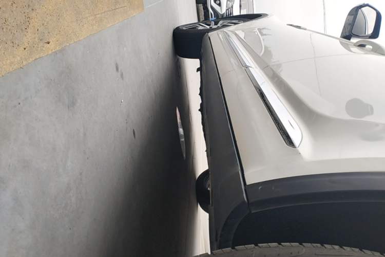 Used Zotye Domy X7 2018 2.0T Automatic Prestige Edition Left Side Sill