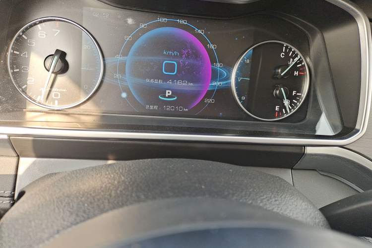 Used Zotye Domy X7 2018 2.0T Automatic Prestige Edition Odometer Close Up