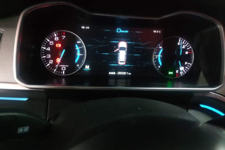 Used Zotye Domy X7 2018 2.0T Automatic Supreme Edition Odometer Close Up