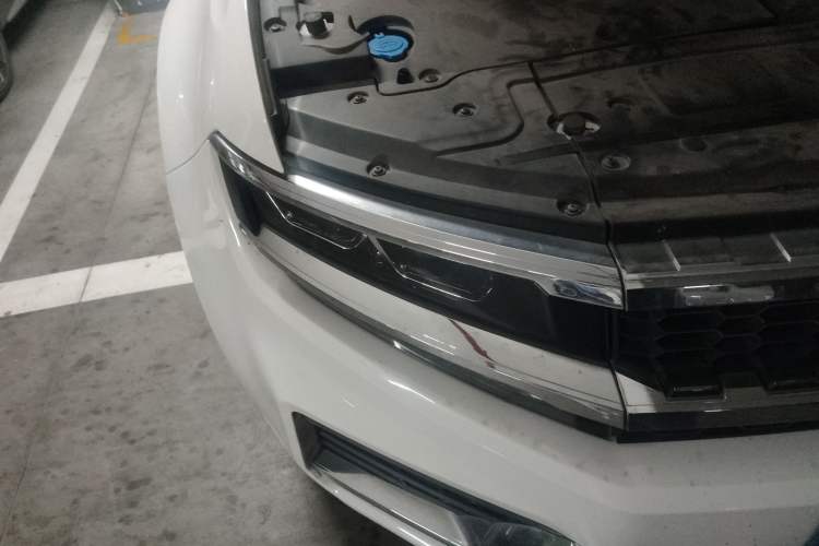 Used Zotye Domy X7 2018 2.0T Automatic Supreme Edition Right Front Headlight