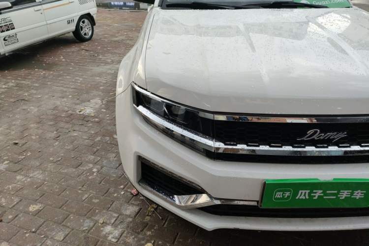 Used Zotye Domy X7 2018 2.0T Automatic Supreme Edition Right Front Headlight