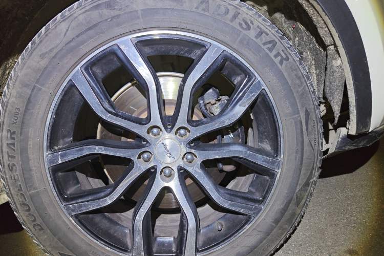 Used Zotye Domy X7 2018 2.0T Automatic Luxury Version Right Front Wheel Hub