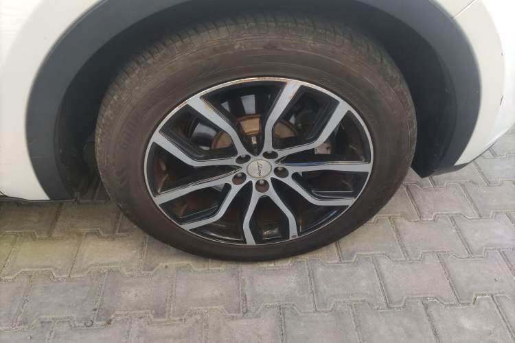 Used Zotye Domy X7 2018 2.0T Automatic Luxury Version Right Front Wheel Hub