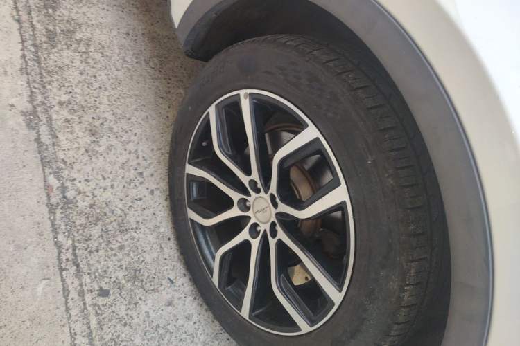 Used Zotye Domy X7 2018 2.0T Automatic Supreme Edition Right Front Wheel Hub