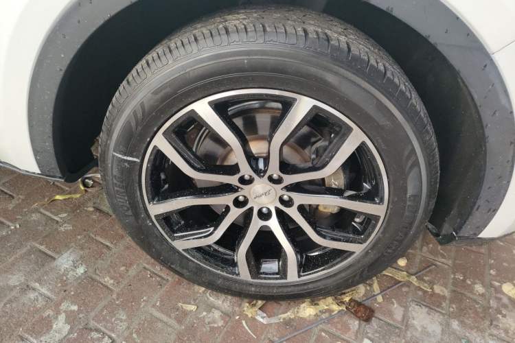Used Zotye Domy X7 2018 2.0T Automatic Supreme Edition Right Front Wheel Hub