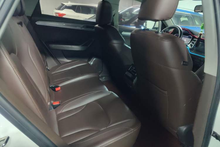 Used Zotye Domy X7 2018 2.0T Automatic Prestige Edition Right Rear Seat