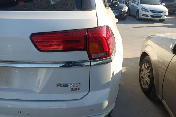 Used Zotye Domy X7 2018 2.0T Automatic Luxury Version Right Rear Taillight