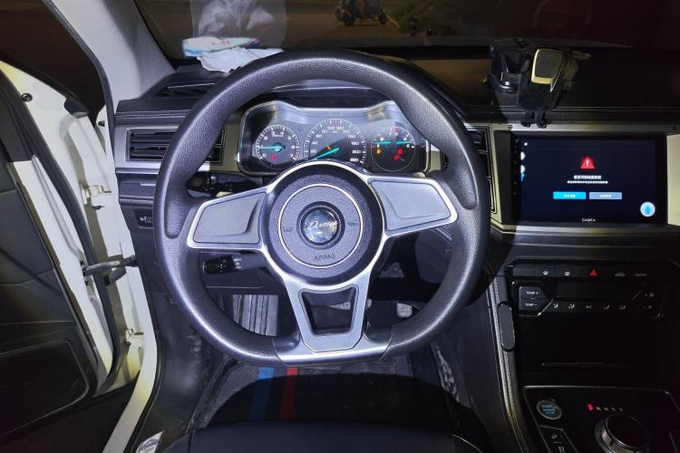Used Zotye Domy X7 2018 2.0T Automatic Luxury Version Steering Wheel