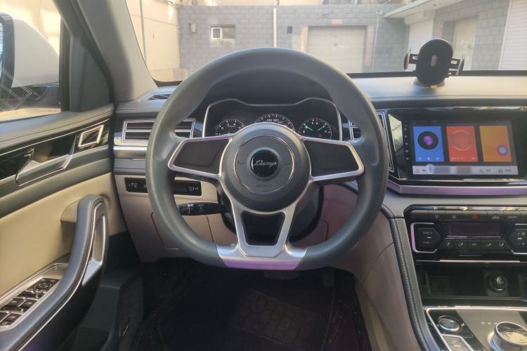 Used Zotye Domy X7 2018 2.0T Automatic Luxury Version Steering Wheel