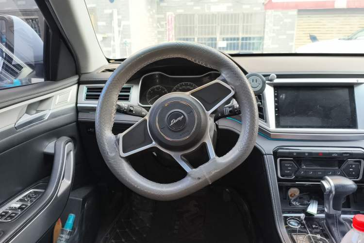 Used Zotye Domy X7 2018 Upward Edition 1.8T DCT Glory Version Steering Wheel