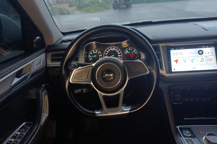 Used Zotye Domy X7 2018 2.0T Automatic Luxury Version Steering Wheel