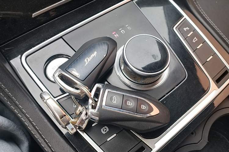 Used Zotye Domy X7 2018 2.0T Automatic Prestige Edition Vehicle Key