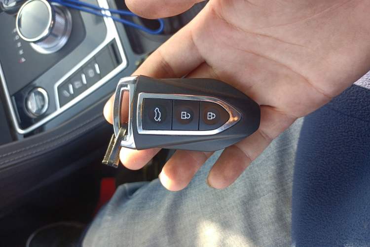 Used Zotye Domy X7 2018 2.0T Automatic Luxury Version Vehicle Key
