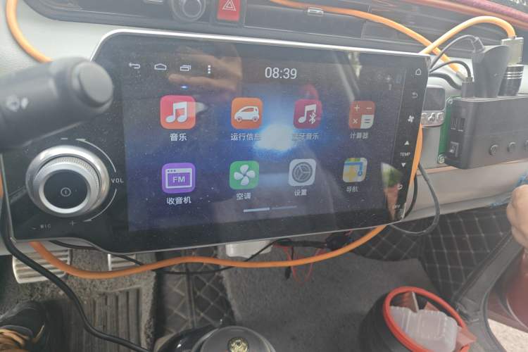 Used Zotye E200 2016 Three-Door Two-Seater Tech Edition Audio And AC Panel