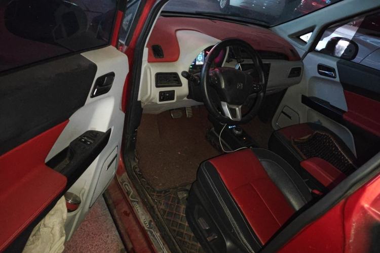 Used Zotye E200 2016 Three-Door Two-Seater Tech Edition Driver Seat