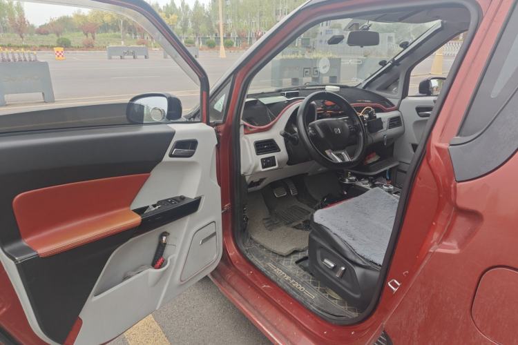 Used Zotye E200 2016 Three-Door Two-Seater Tech Edition Driver Seat