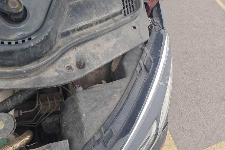 Used Zotye E200 2016 Three-Door Two-Seater Tech Edition Engine Bay Left