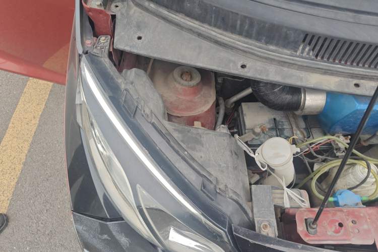 Used Zotye E200 2016 Three-Door Two-Seater Tech Edition Engine Bay Right