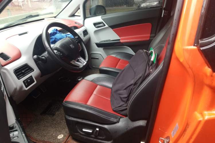 Used Zotye E200 2016 Three-Door Two-Seater Tech Edition Left Front Seat