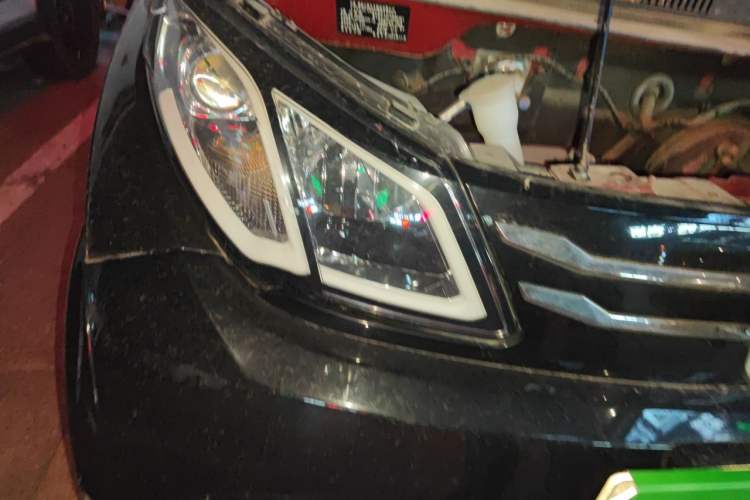 Used Zotye E200 2016 Three-Door Two-Seater Tech Edition Right Front Headlight