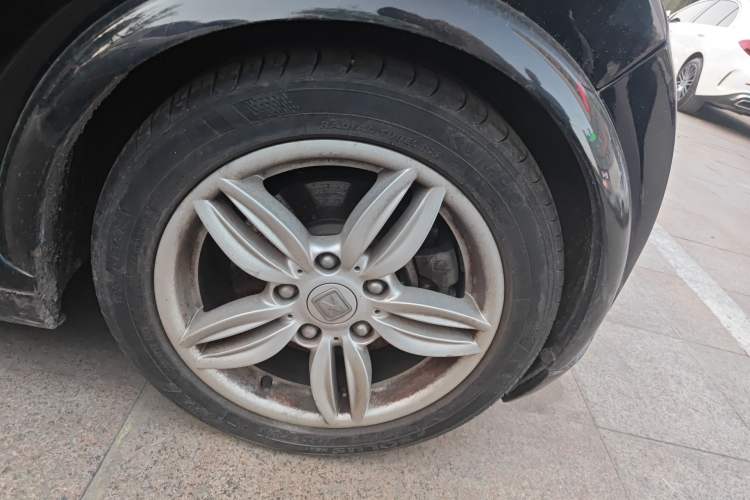 Used Zotye E200 2016 Three-Door Two-Seater Tech Edition Right Front Wheel Hub