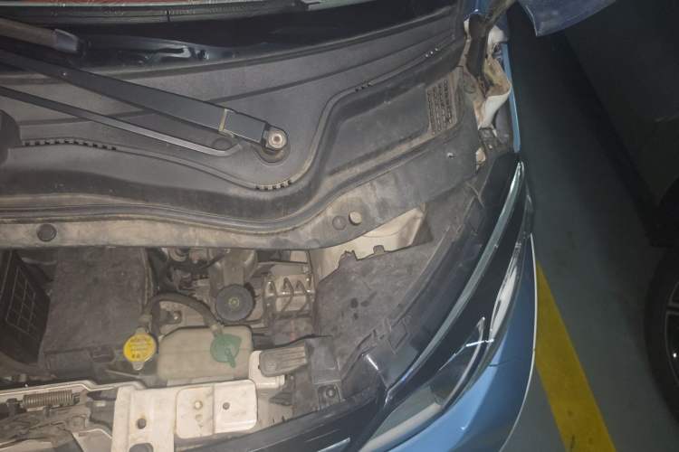 Used Zotye E200 2016 Three-Door Two-Seater Tech Edition Engine Bay Left