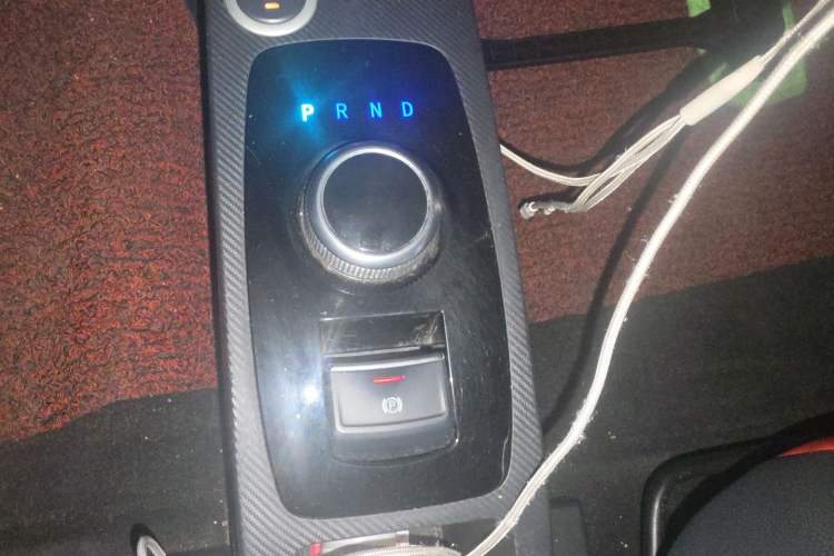 Used Zotye E200 2016 Three-Door Two-Seater Tech Edition Gear Lever