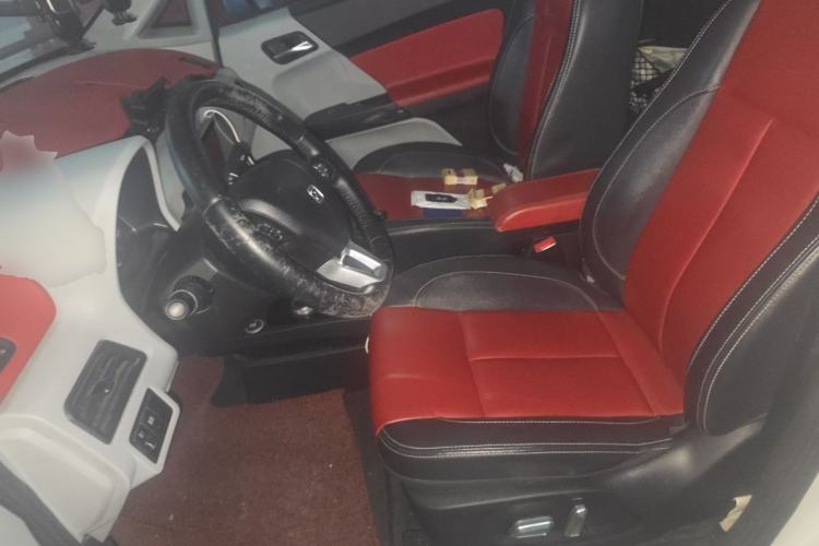 Used Zotye E200 2016 Three-Door Two-Seater Tech Edition Left Front Seat