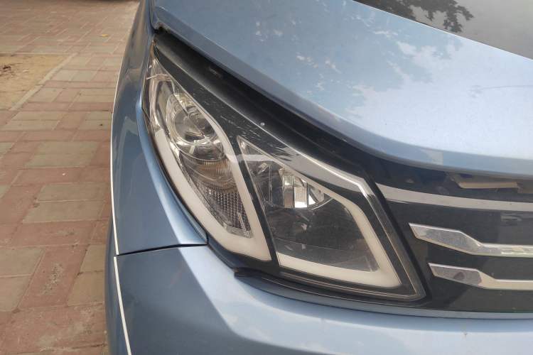 Used Zotye E200 2016 Three-Door Two-Seater Tech Edition Right Front Headlight