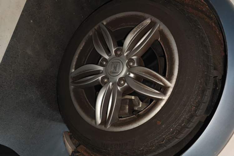 Used Zotye E200 2016 Three-Door Two-Seater Tech Edition Right Front Wheel Hub