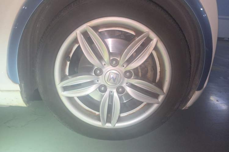 Used Zotye E200 2016 Three-Door Two-Seater Tech Edition Right Front Wheel Hub