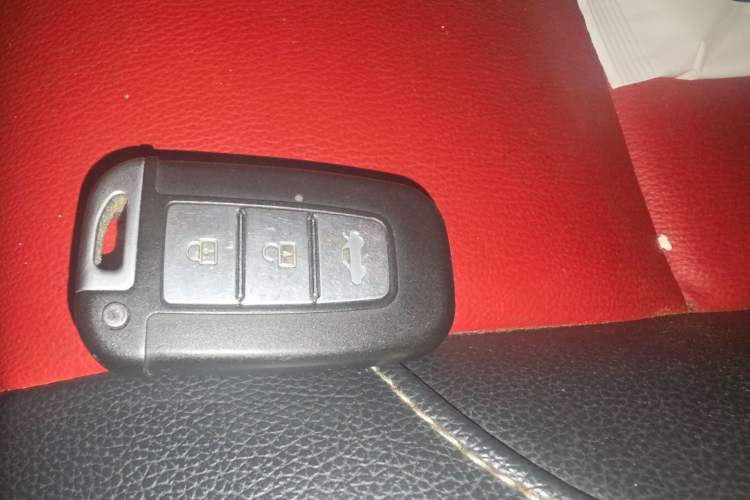 Used Zotye E200 2016 Three-Door Two-Seater Tech Edition Vehicle Key