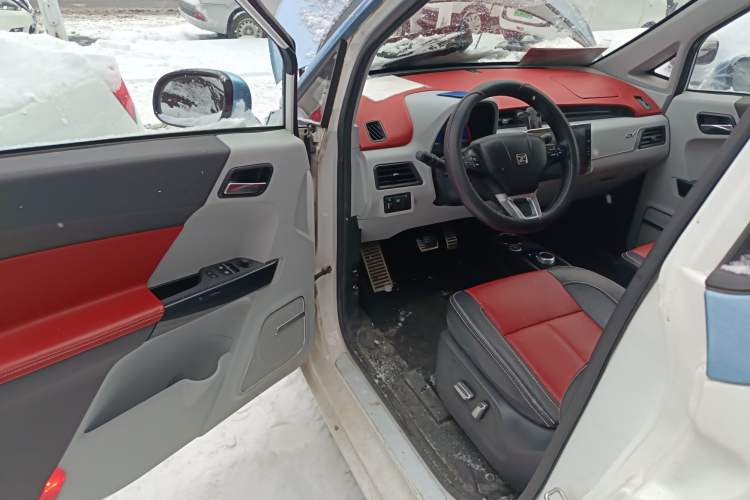 Used Zotye E200 2016 Three-Door Two-Seater Tech Edition Driver Seat