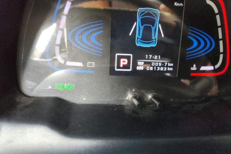 Used Zotye E200 2016 Three-Door Two-Seater Tech Edition Odometer Close Up