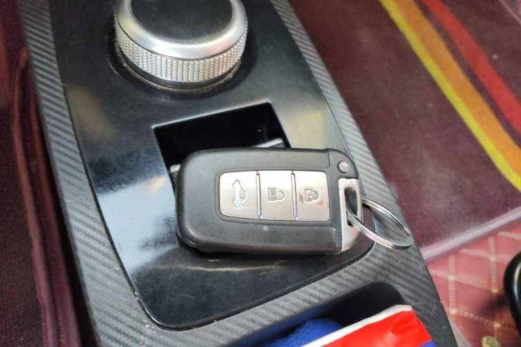 Used Zotye E200 2016 Three-Door Two-Seater Tech Edition Vehicle Key