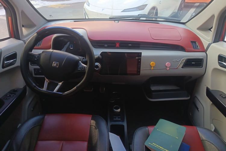 Used Zotye E200 2016 Three-Door Two-Seater Tech Edition Center Console