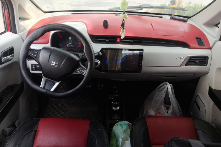Used Zotye E200 2016 Three-Door Two-Seater Tech Edition Center Console