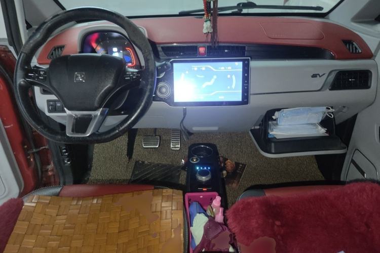 Used Zotye E200 2016 Three-Door Two-Seater Tech Edition Center Console