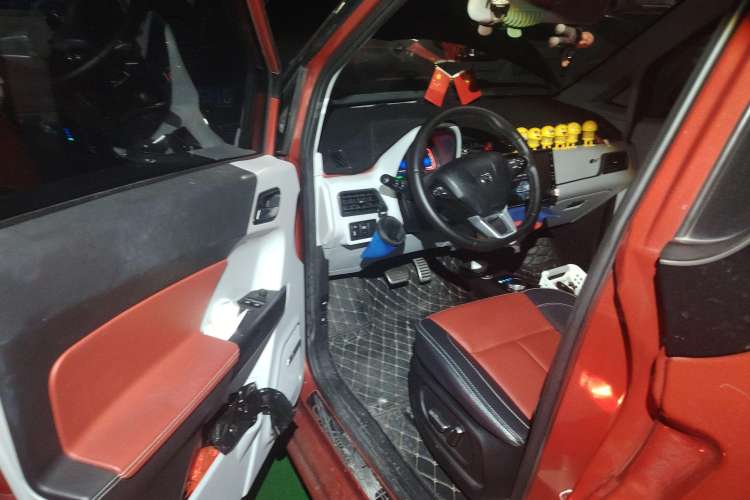 Used Zotye E200 2016 Three-Door Two-Seater Tech Edition Driver Seat